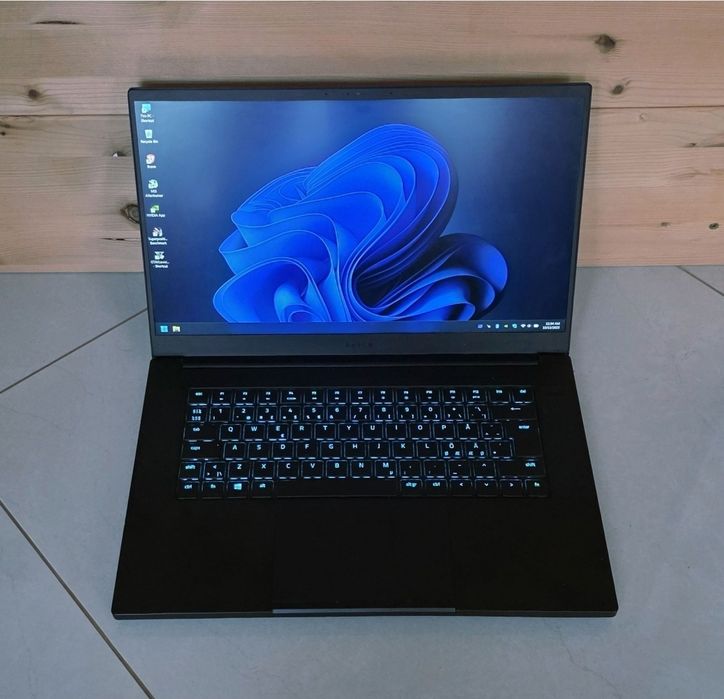 Laptop gaming Razer Blade 15 Advanced 2018 i7 8750 GTX 1060 6GB NVMe 5