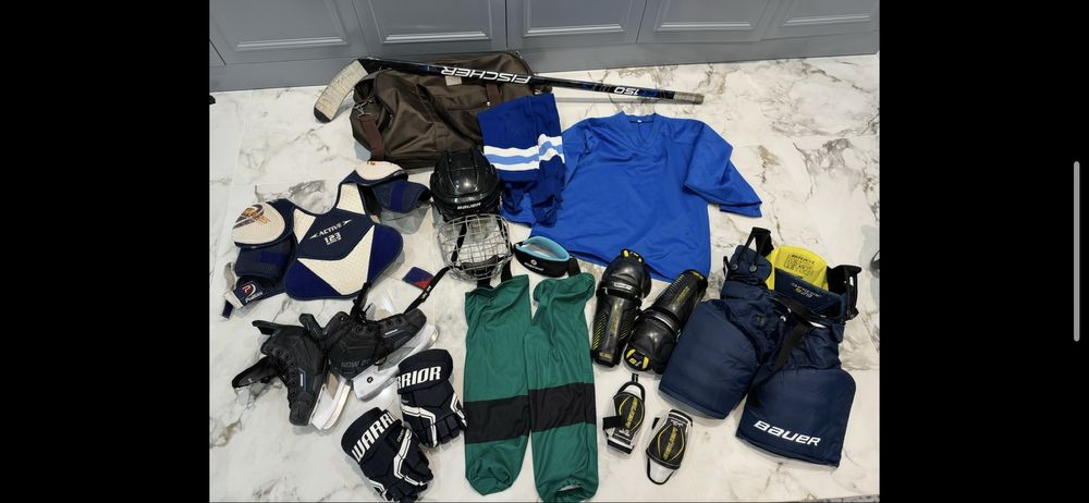 Детская хоккейная экипировка.