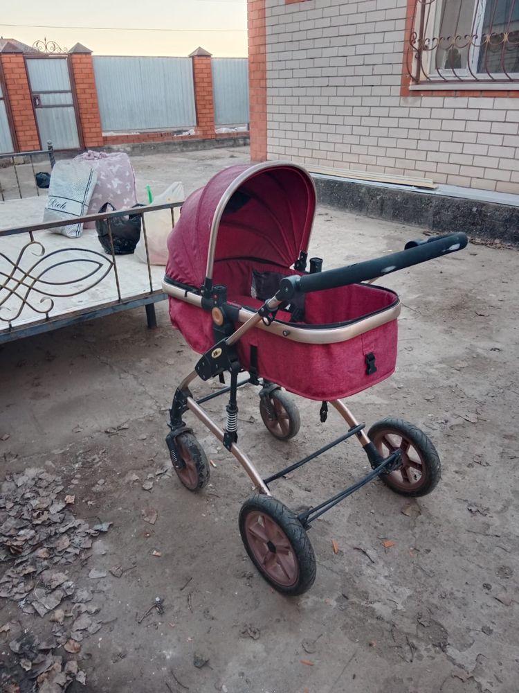 Продам коляску в хорошем состоянии
