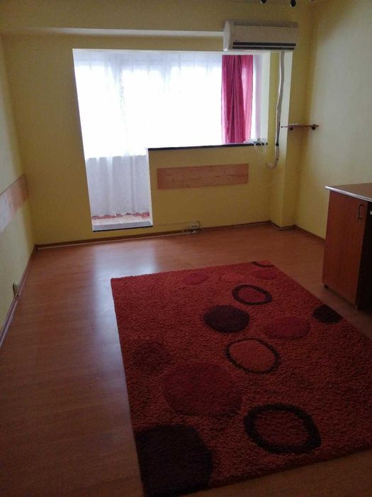 Vând apartament 3 camere în Galați