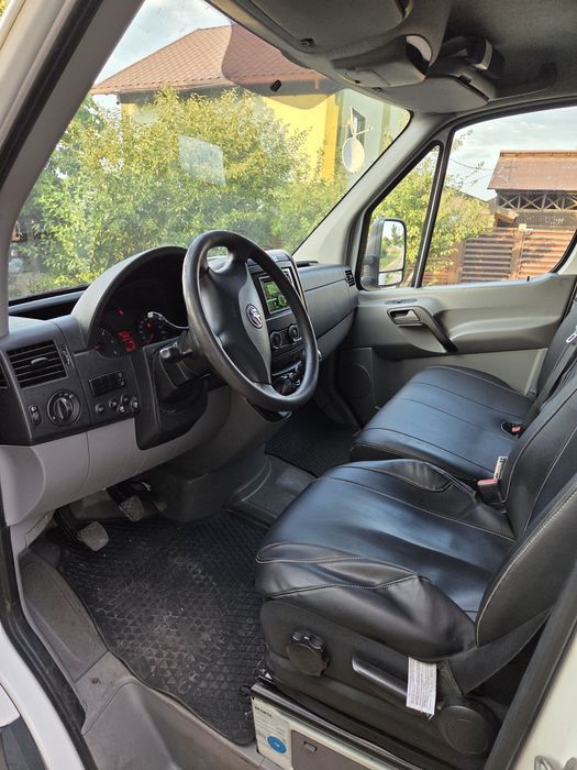 CRAFTER CUB cu lift si usa laterala