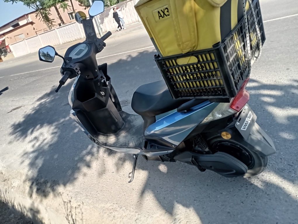 Скутер 80 км запас ход