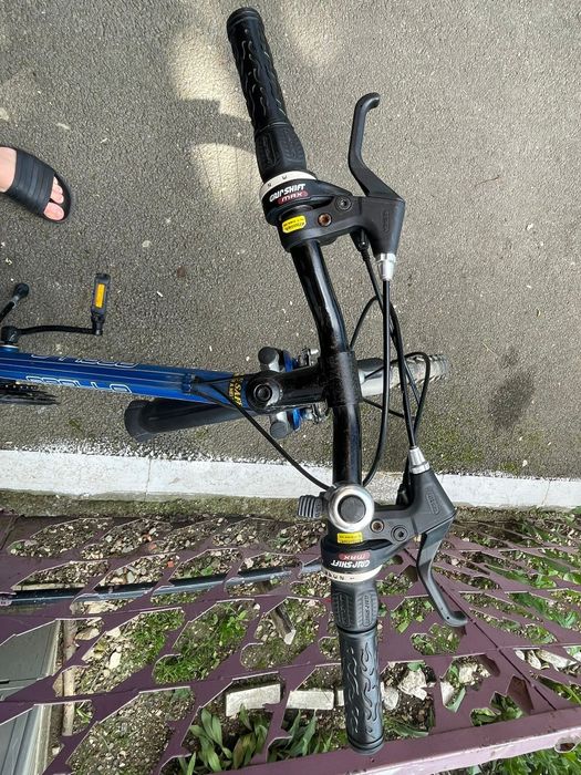 Vând bicicleta Apollo