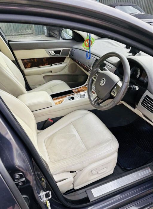 Vand Jaguar XF 2.7 Diesel