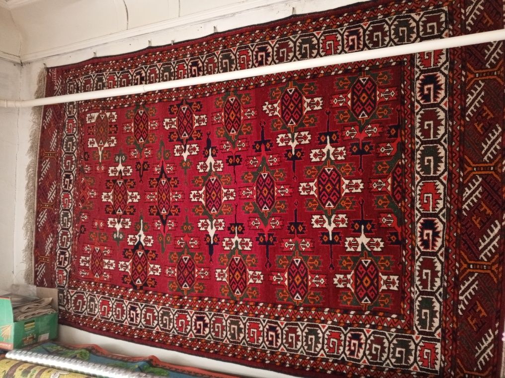 Turkman gilami.Boʻyi-2.50  Eni-1. 25