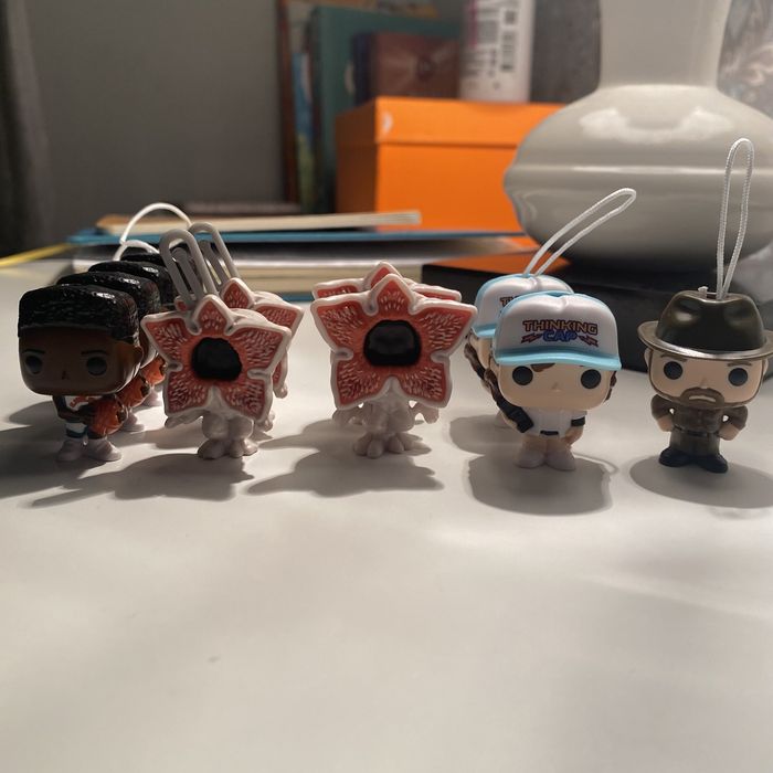 kinder joy очень странные дела