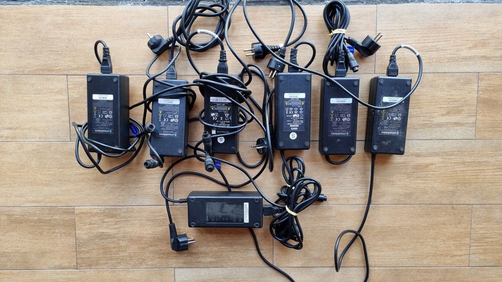 Încărcător original trotineta bicicleta electrica XIAOMI Bosch Import