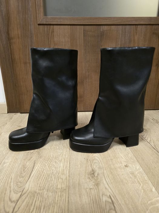 Черни боти с 9см. ток