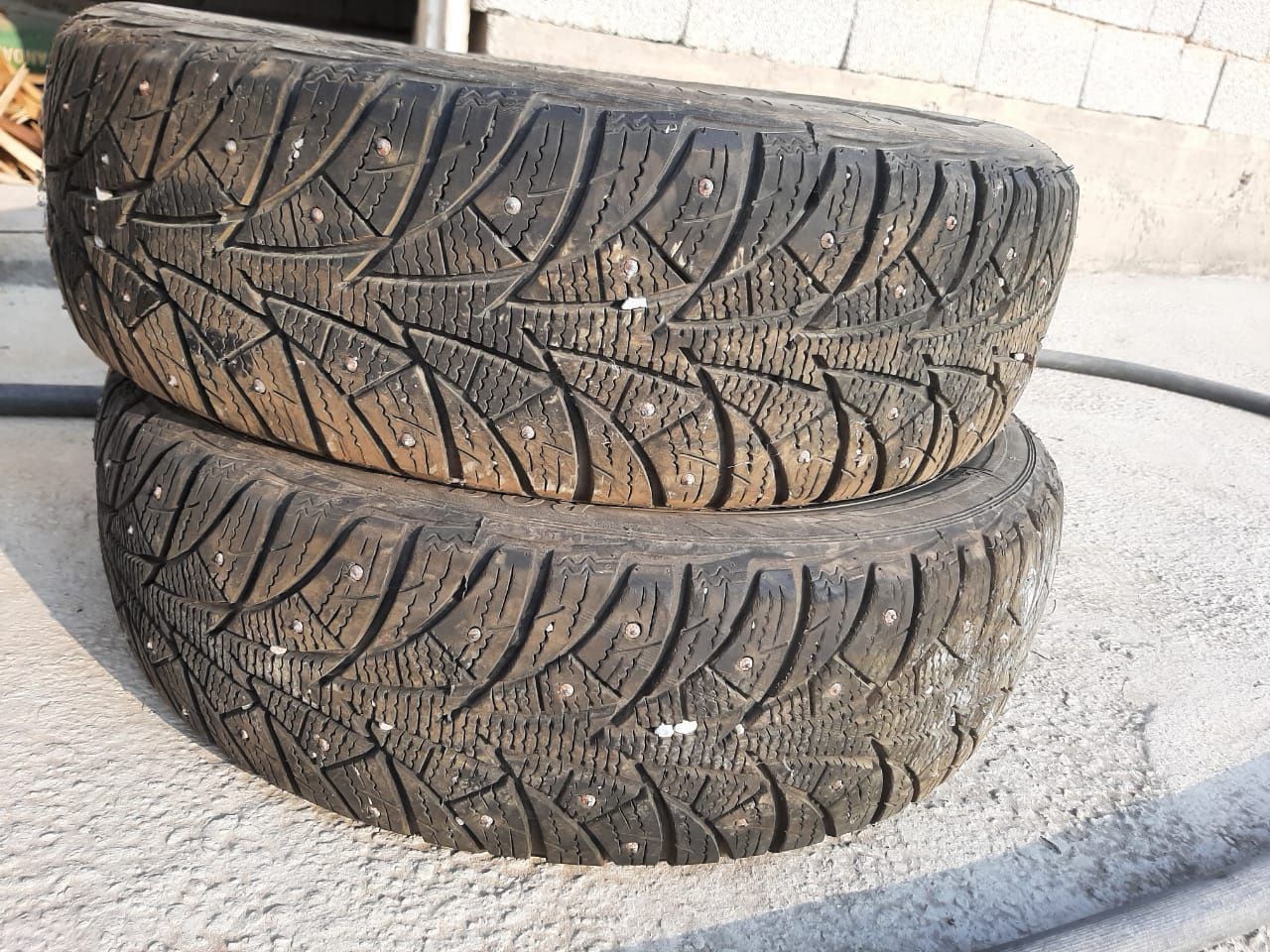 Зимние шины 195/65 R15