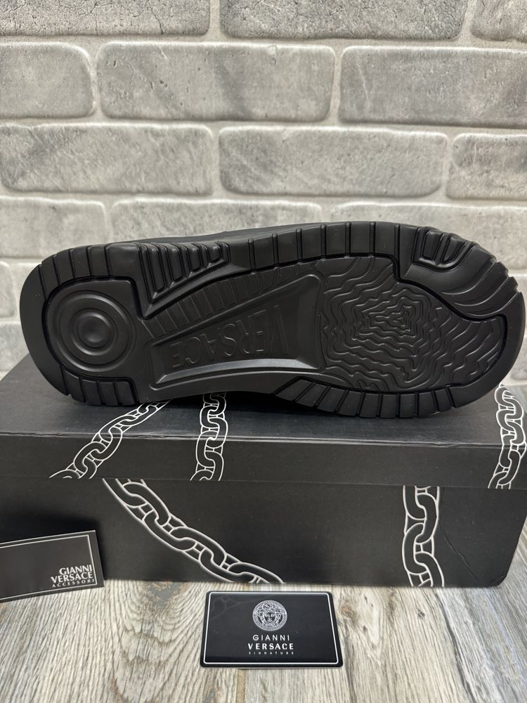 36-45 Versace Odissea Black