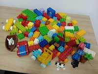 Vand lot jucării cu 90 de piese de construit Lego