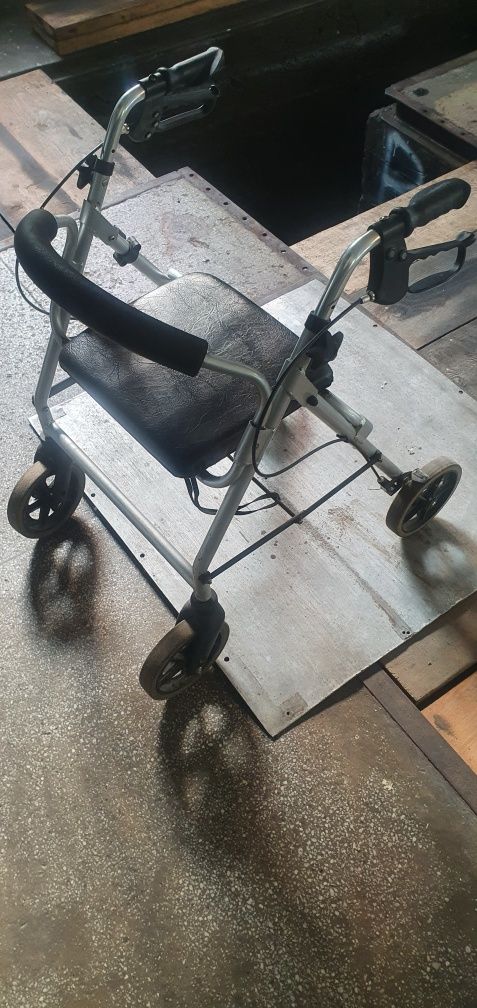 Suport scaun dizabilitati