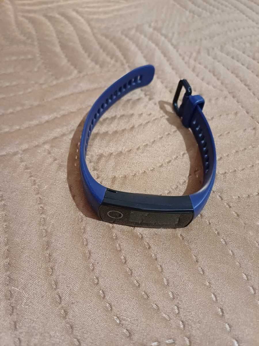 Продавам 2 броя Смарт гривни Honor Band 5 за 60 лева!