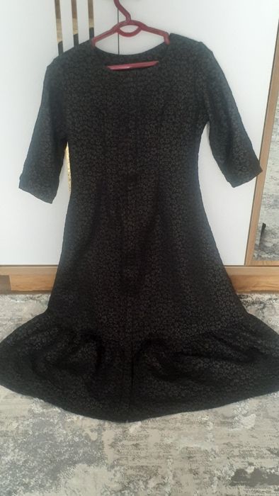 Продаётся новое черное платье