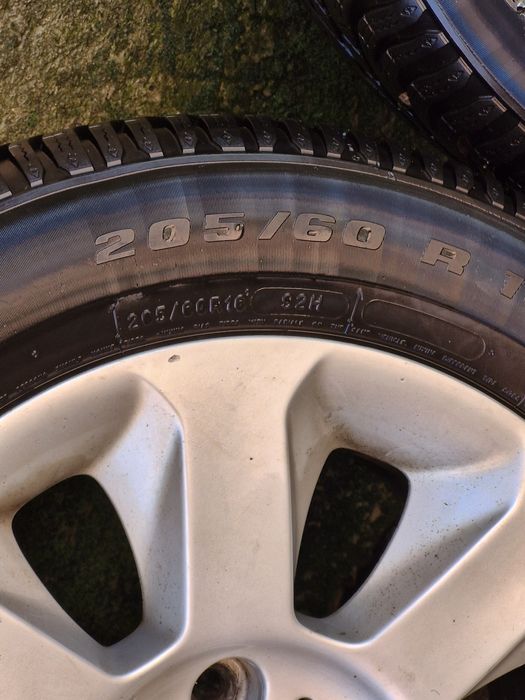 Ляти джанти със зимни гуми 16"