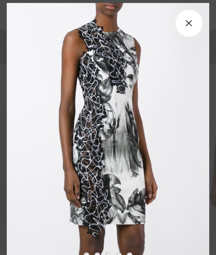 Рокля по модел  Versace