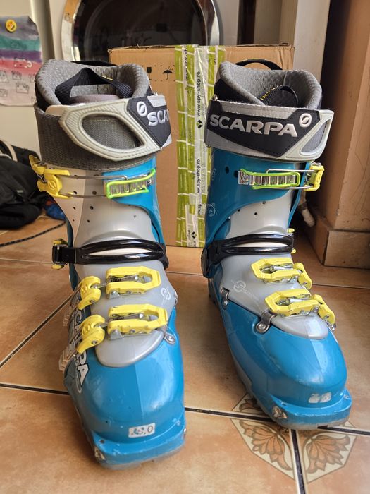 Clapari de tura Scarpa Gea 260 int  297 ext