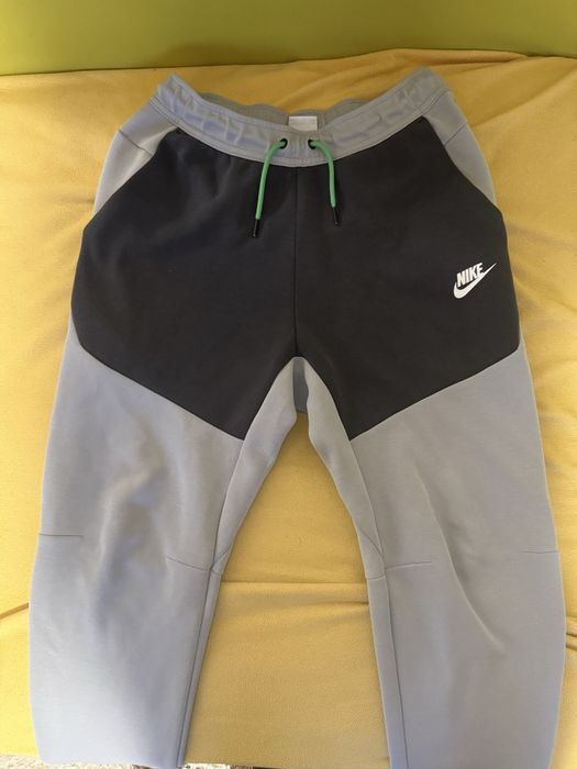 Мъжки долнища Nike Tech и Adidas