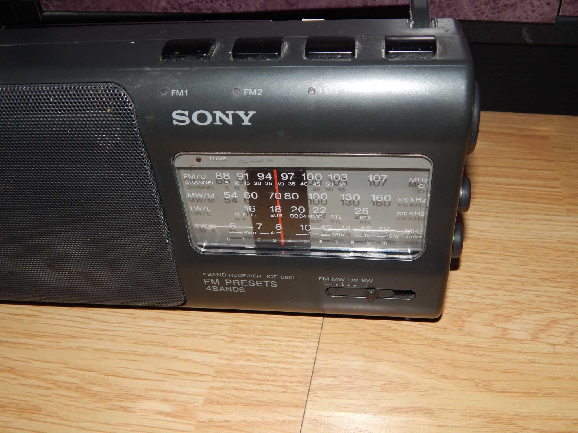 radio SONY ICF-880L , obiect de colectie , vintage