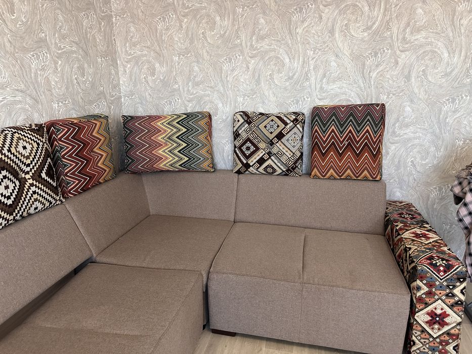 Продам диван в хорошем состоянии