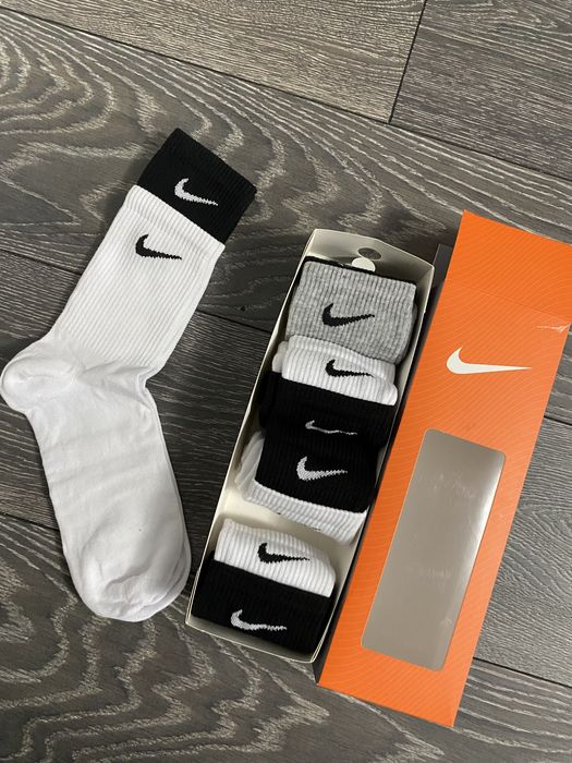 Sosete nike model nou 5 la set 70 lei