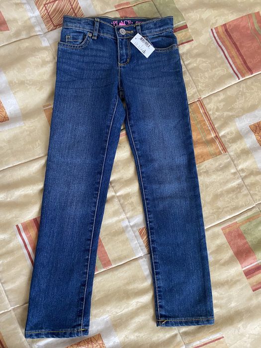 Blugi skinny pentru fete