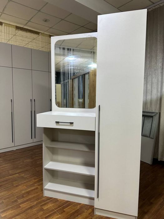 Шкаф для прихожий