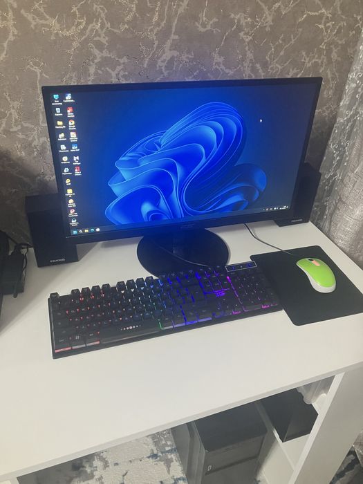 Компьютер стационнарный в комплекте