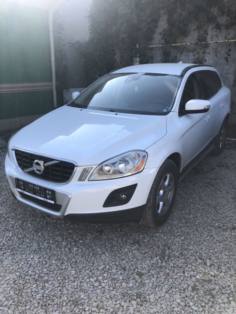 Dezmembrez Volvo xc60 2.4 D5 AWD BITURBO