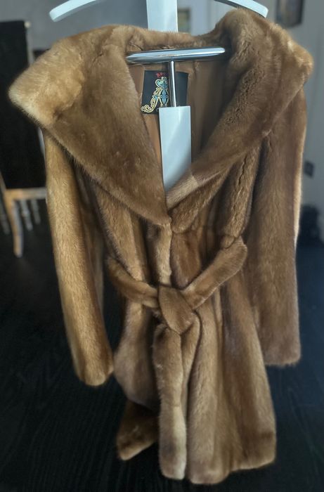 Haină blana, vizon, nouă, măsura S, marca Avanti!