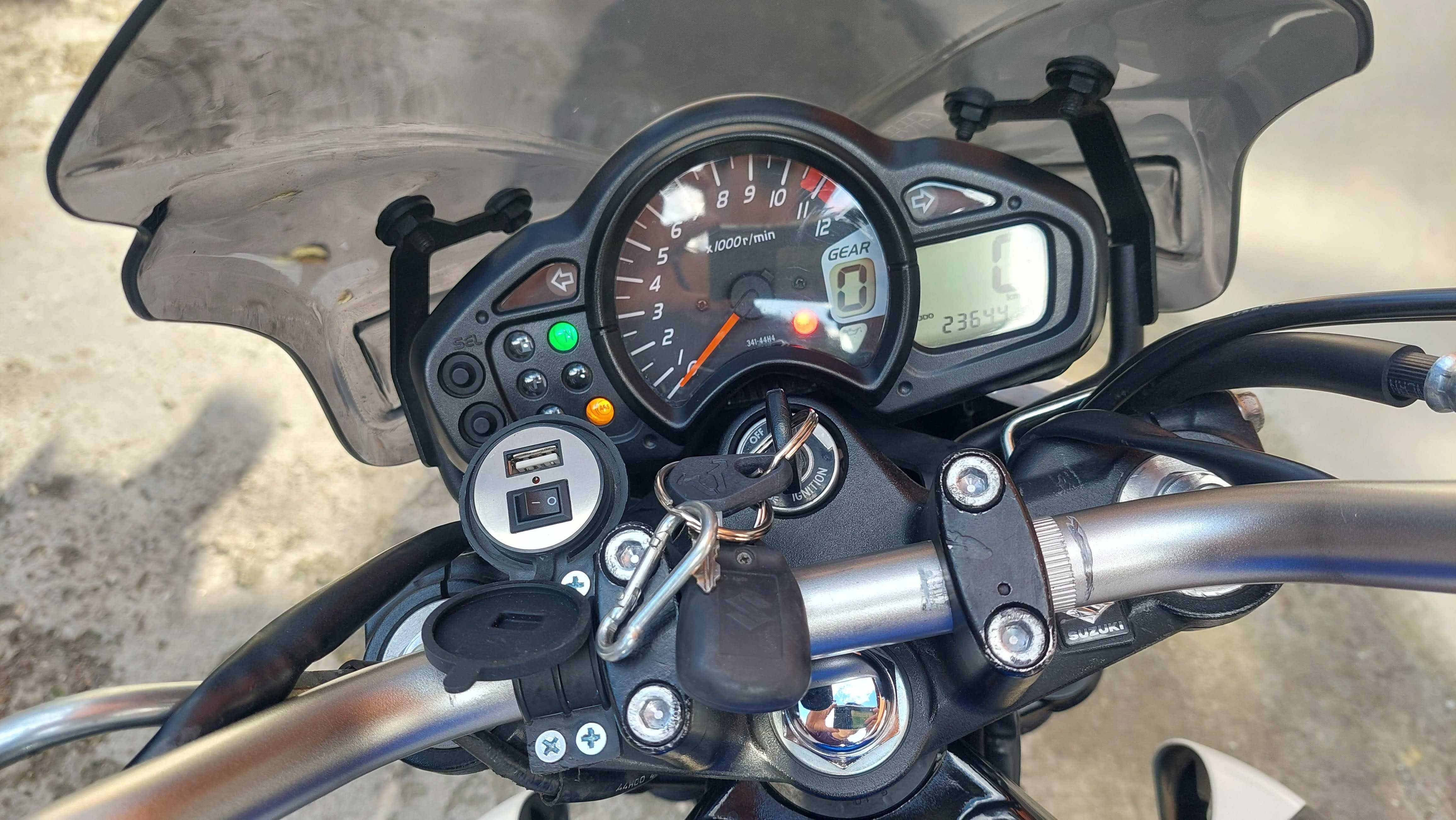 Suzuki Gladius SVF 650 din 2015 cu 24.000 km