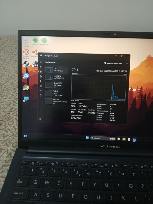 Vând laptop Asus Vivobook 15,mai multe detali în descriere și în pv