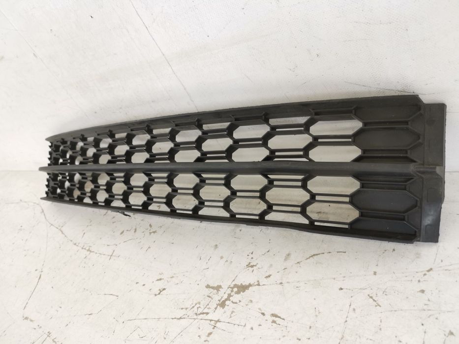 Долна решетка Шкода Октавия 3 / Skoda Octavia 3 [фейслифт] [ - ] Ориги