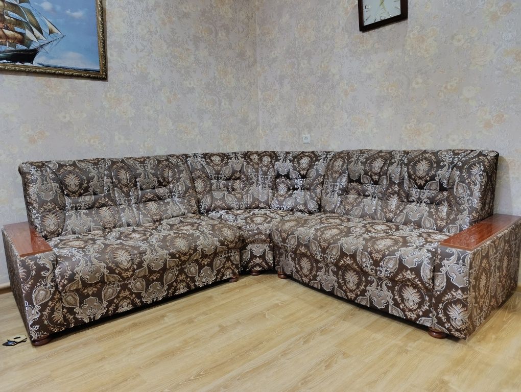 СРОЧНО Продается уголок б/у