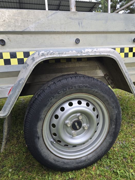 Remorcă NIEWIADOW B1 02X - 750 kg din 2017 – RANFORSATĂ și ROBUSTĂ