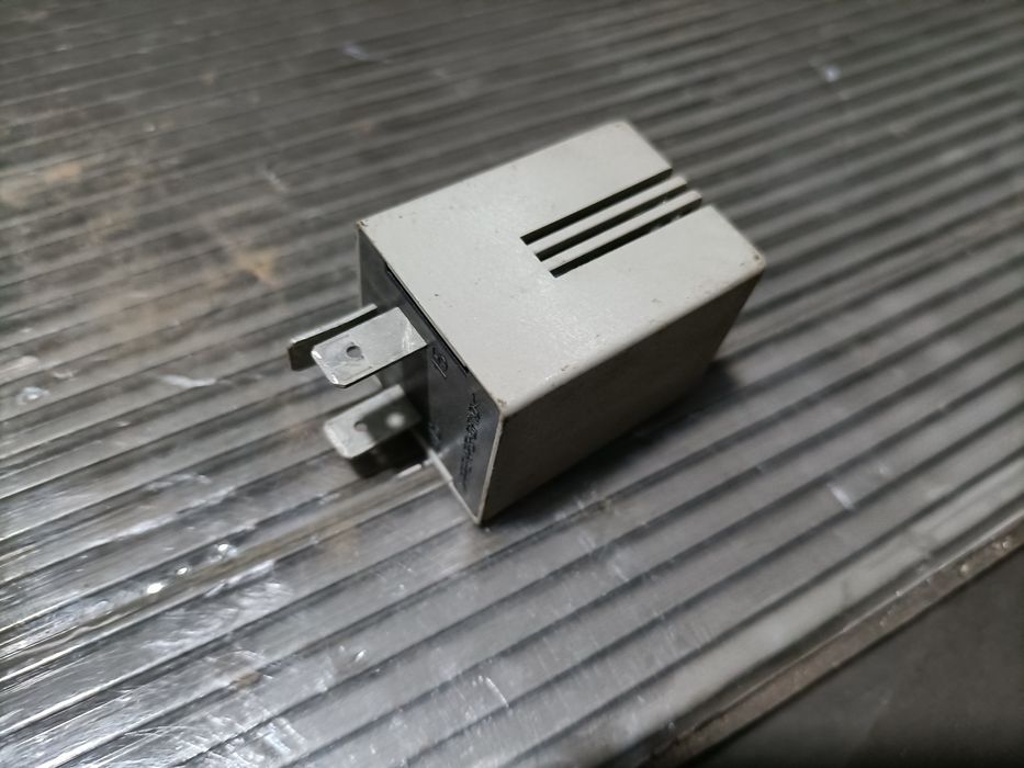 Releu 90464777 , livrez colet avantajos