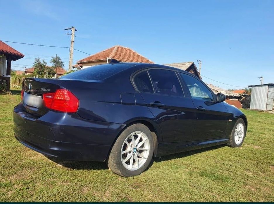 Vând BMW 320D facelift