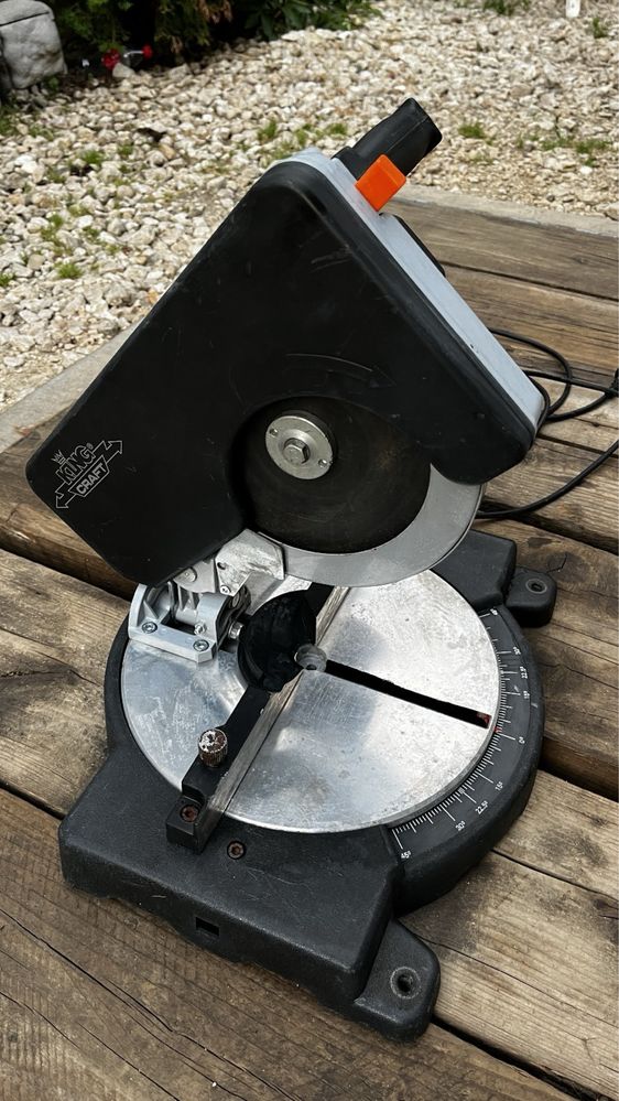 Fierastrau circular cu banc KingCraft, 1050W