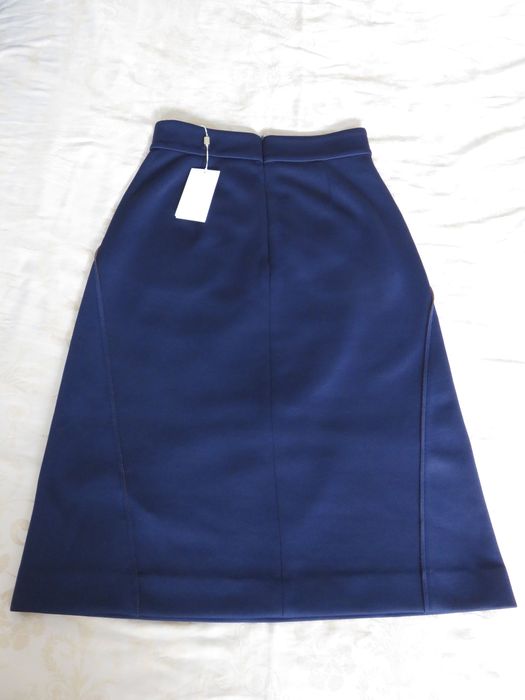 Пола Hugo Boss, миди дължина, S, нова