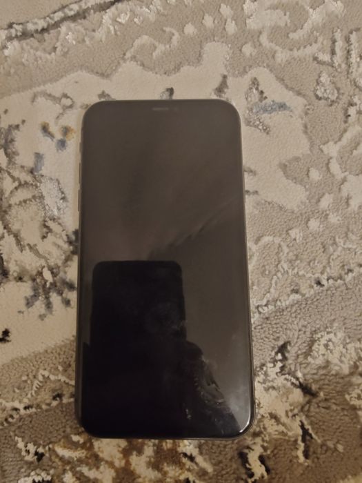 Iphone 11 - черный