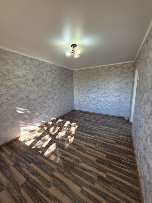 1 комнатная квартира 4 этаж. Улица 1 МАЯ. Театральная улица