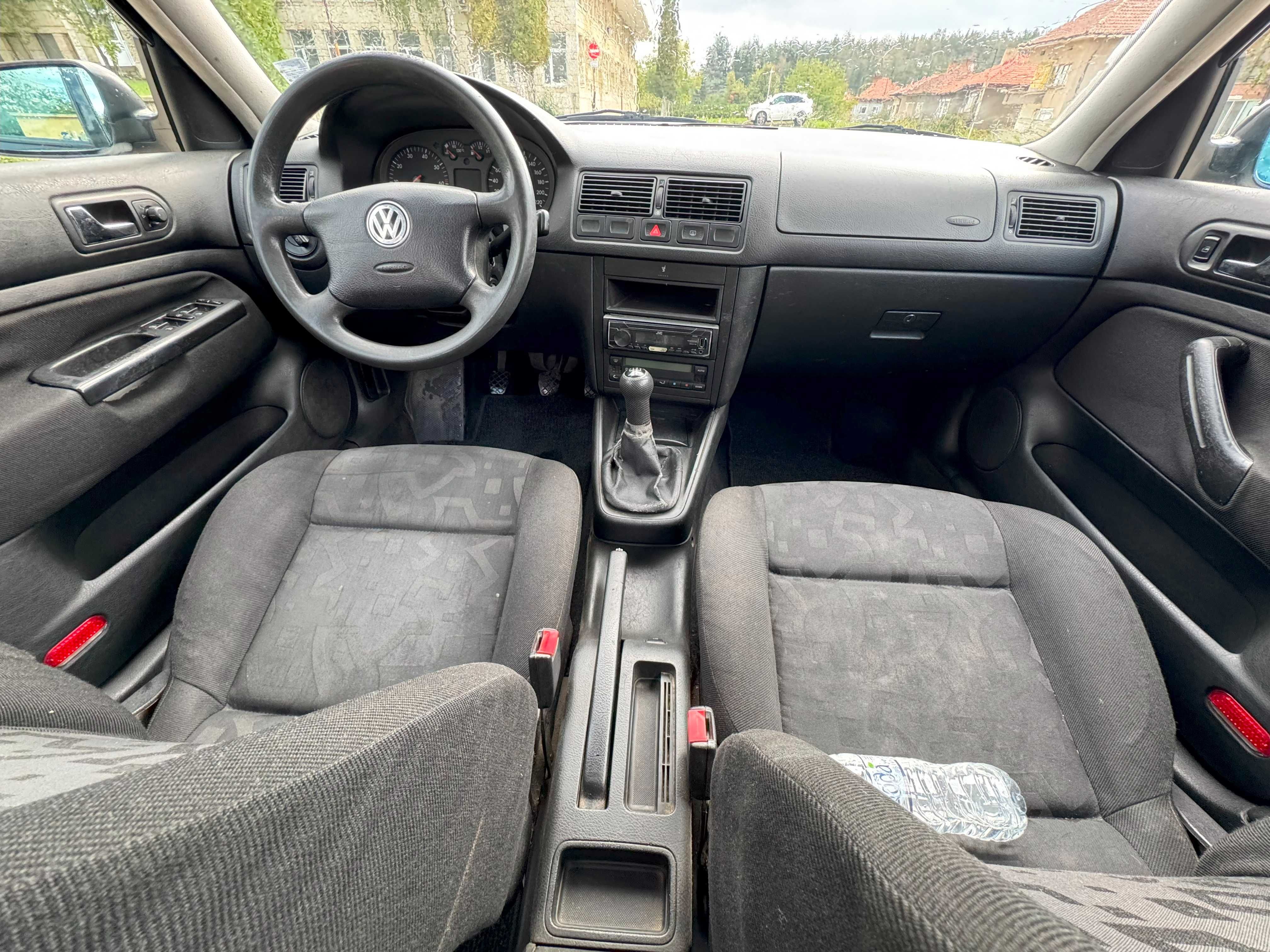 VW Golf 4 1.4i 2000 г. - Бартер