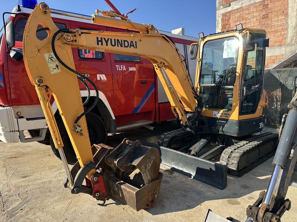 Miniexcavator hyundai 3 5 t 350z excavator