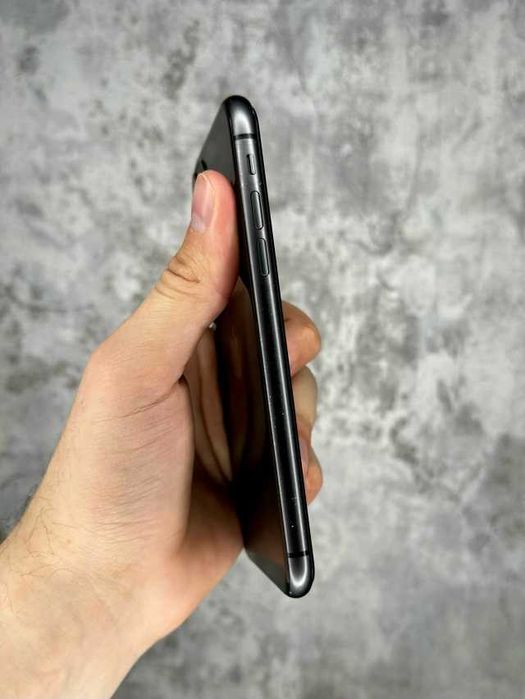 iPhone 11 128GB Black.