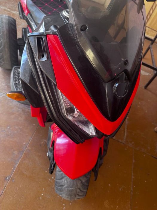 Mototsikl zaryadkali