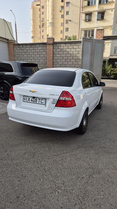 Nexia 3 2021 4-paz A/T 48000km