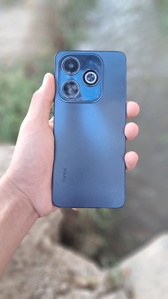 Toza ishlab turgan telefon