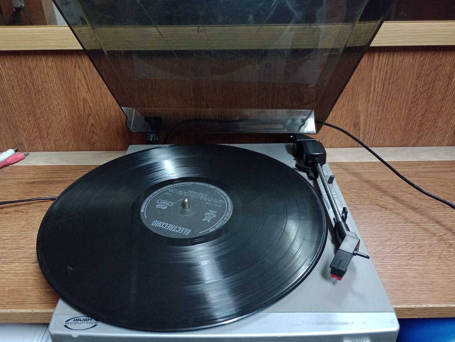 Pick-up cu discuri vinyl vechi, doza magnetica rezerva