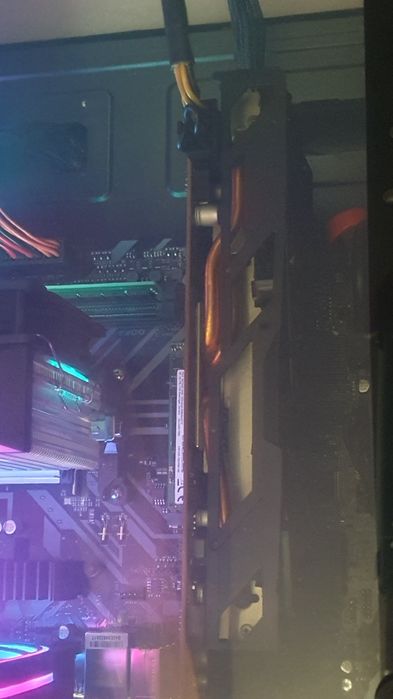 Placa video gaming Gigabite RX 580 8gb ddr5 256 biti ca noua la cutie