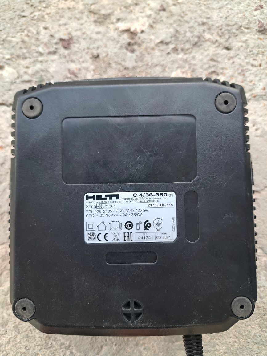 Hilti C 4/36-350 - Бързо зарядно с охлаждане